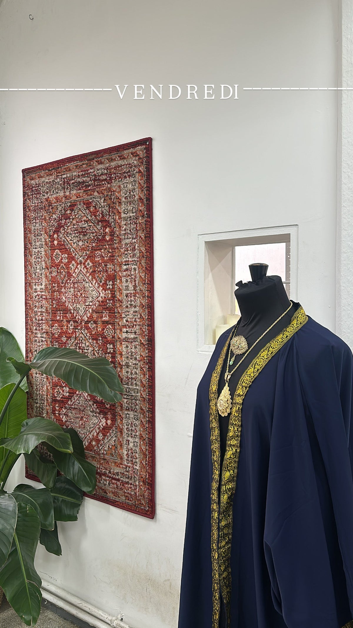 Outlet, kimonos et abayas à prix réduits – Alsamnt