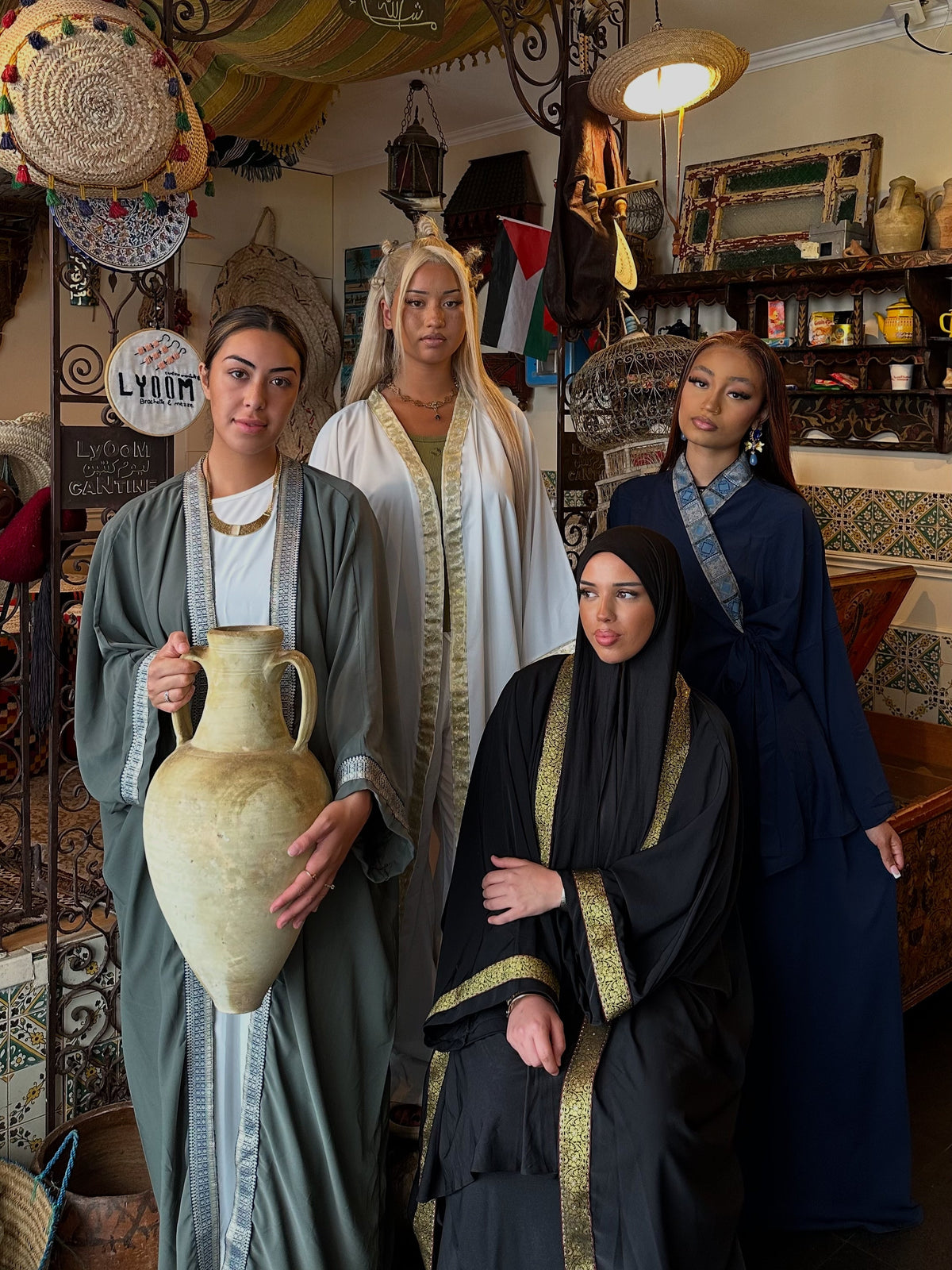 Collection Lyoom, kimonos en soie de Médine à sfifa – Alsamnt
