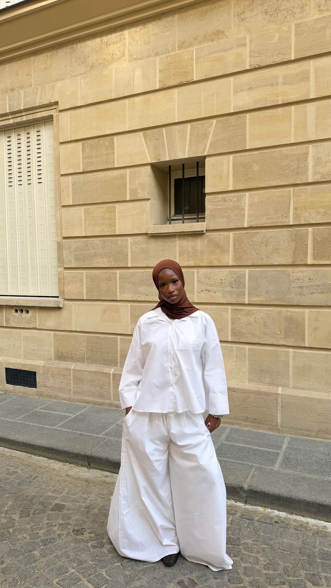 L’Ensemble Signature, chemise et pantalon oversize en coton – Alsamnt – vue 4