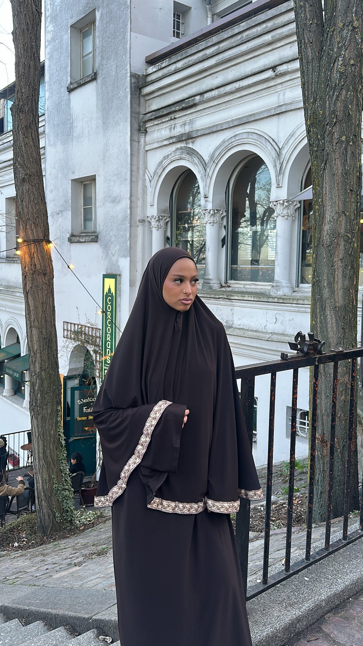Ensemble Hayaa marron, abaya et khimar en jersey – Alsamnt