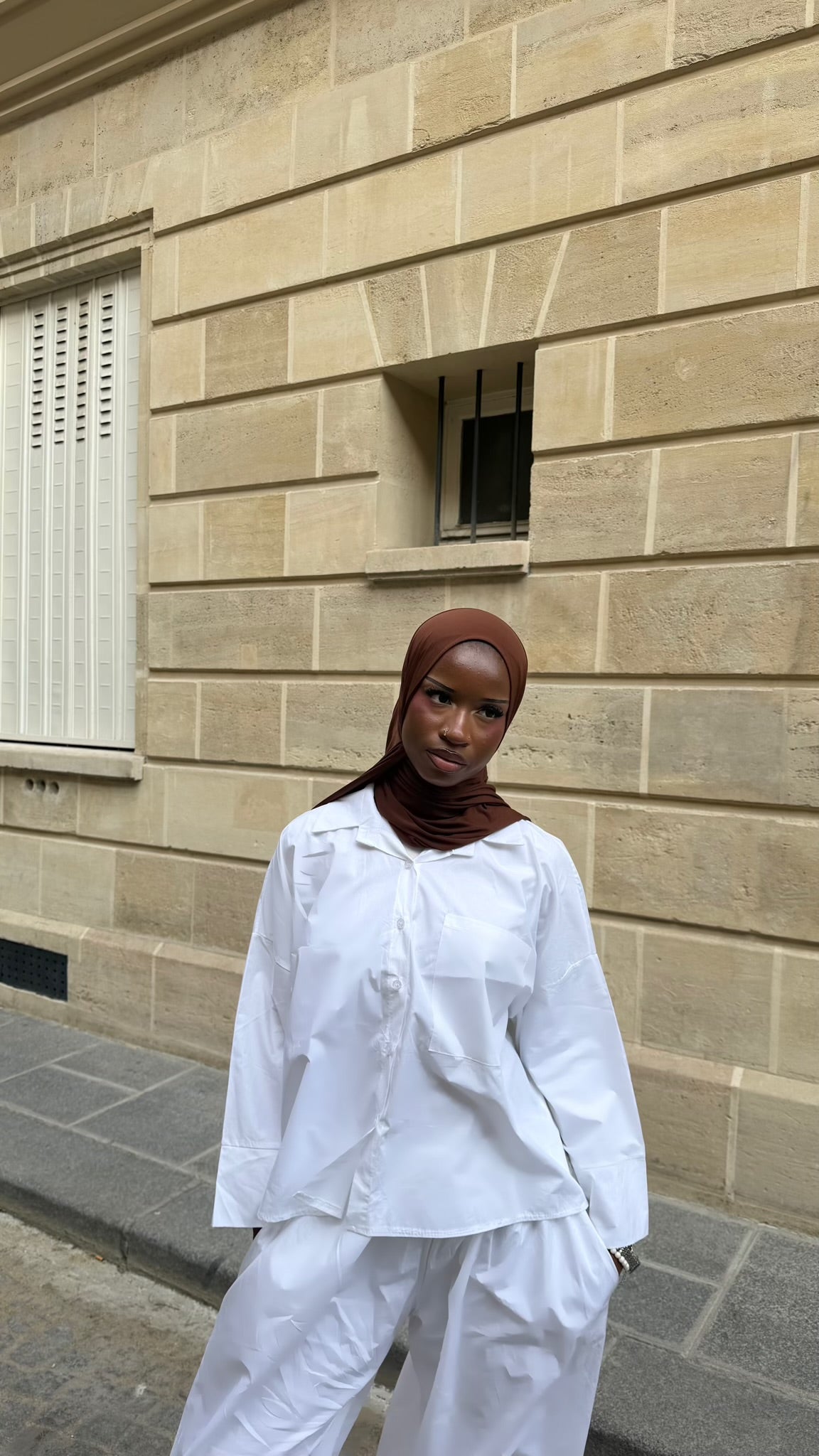 L’Ensemble Signature, chemise et pantalon oversize en coton – Alsamnt – vue 5