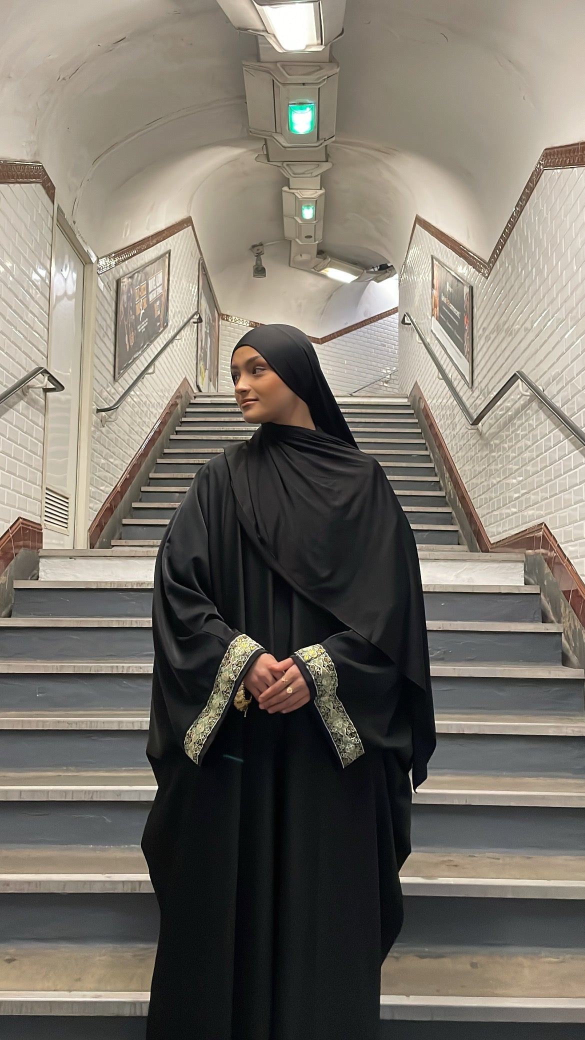 Abaya saoudienne Dacca à sfifa marocaine – Alsamnt – vue 4