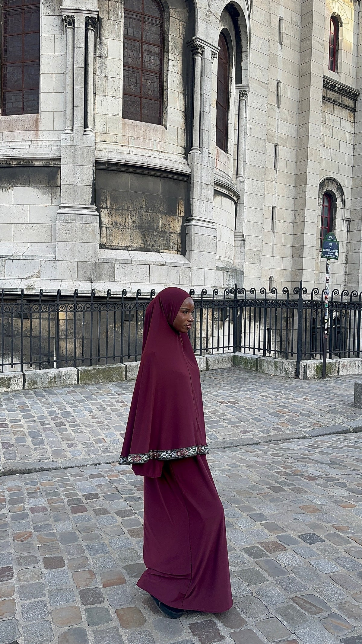 Ensemble Hayaa bordeaux, abaya et khimar en jersey – Alsamnt – vue 2