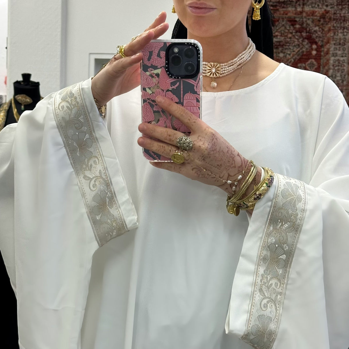 Abaya saoudienne Tasmiha pour événements – Alsamnt – vue 3
