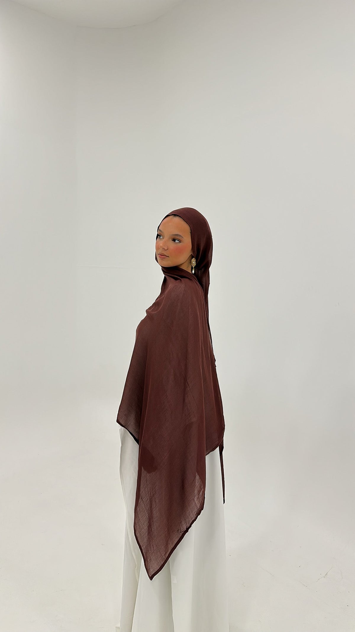 Hijab en modal marron chocolat – Alsamnt