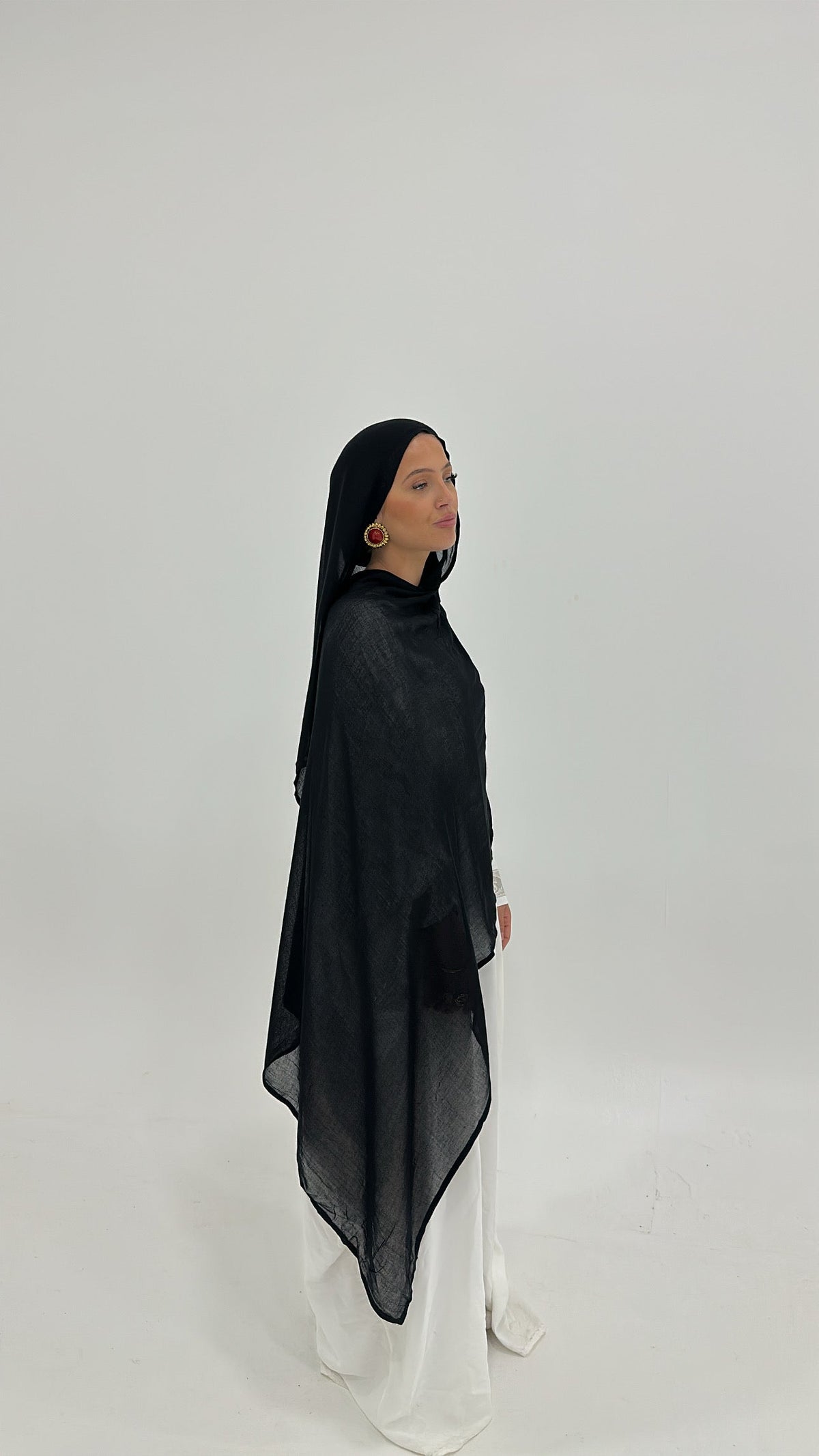 Hijab en modal noir – Alsamnt – vue 2
